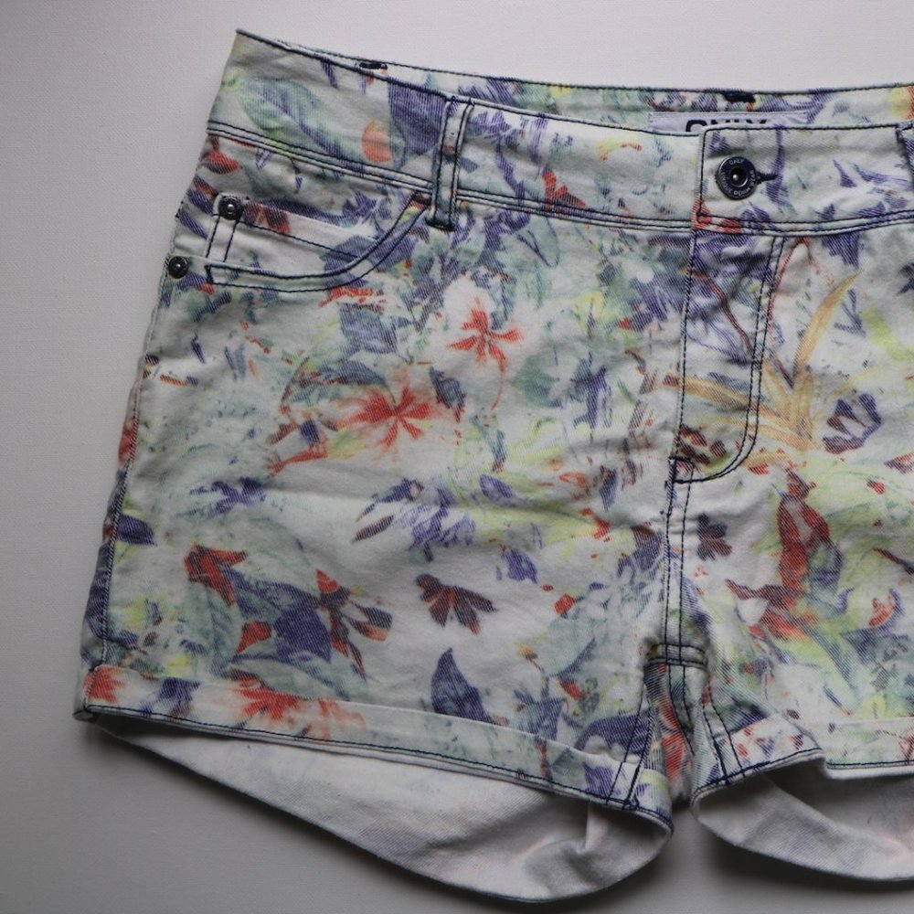 Floral print shorts